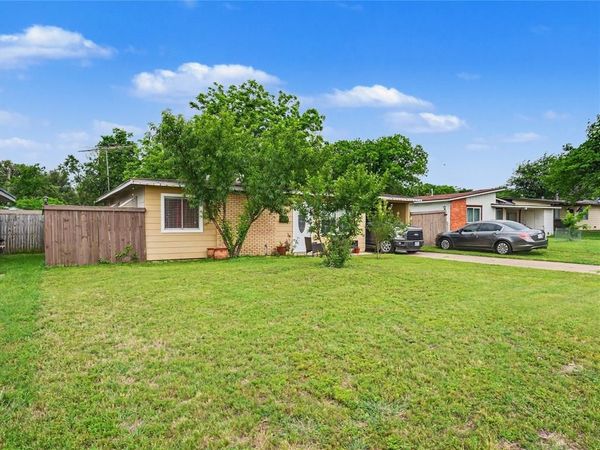 1217 California Parkway S, Fort Worth, TX 76134