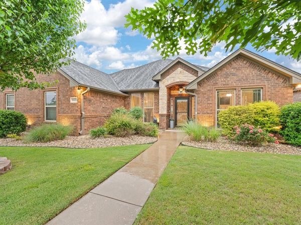 1623 Hawthorne Street, Cleburne, TX 76033