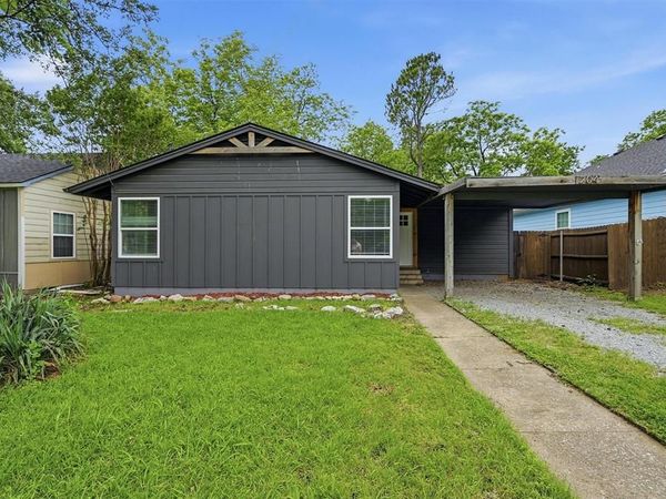 204 N Holly Avenue, Sherman, TX 75092