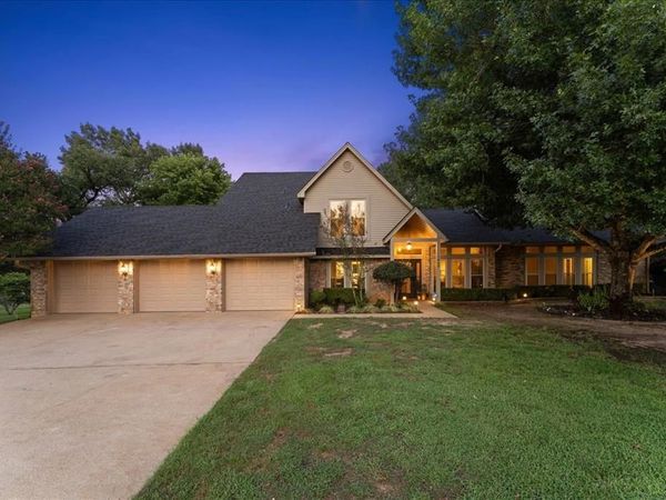 1408 E Lake Drive , Gladewater, TX 75657