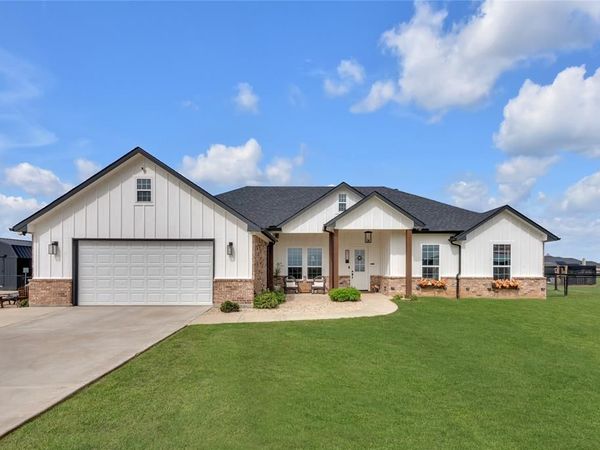 6017 Raspberry Lane, Joshua, TX 76058