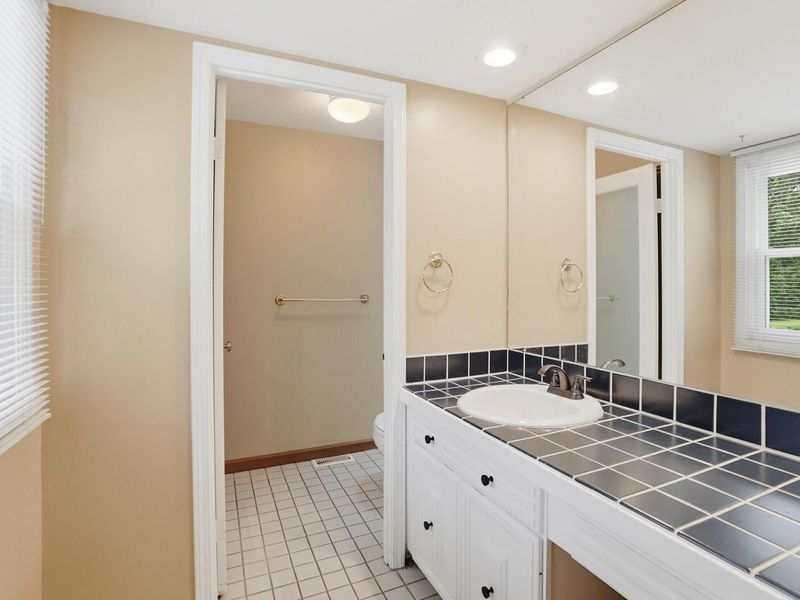 2193 Regent Park Drive, Bellbrook, OH 45305 Photo 18