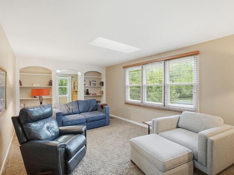 2193 Regent Park Drive, Bellbrook, OH 45305 Photo 5