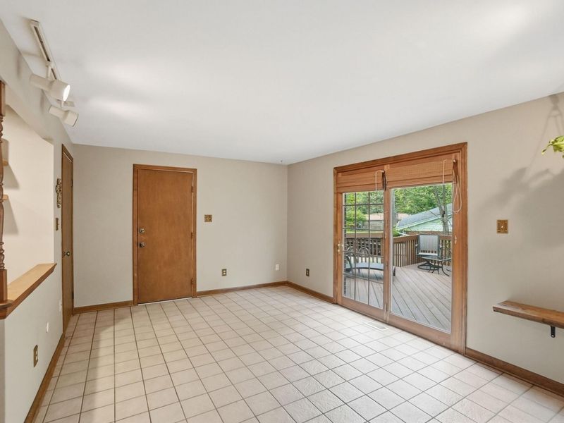 2193 Regent Park Drive, Bellbrook, OH 45305 Photo 9