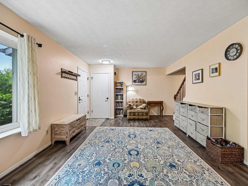 569 Meadows Boulevard, Pickerington, OH 43147 Photo 4