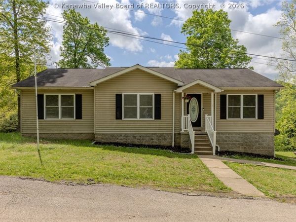 40 Wildberry Road, Charleston, WV 25312