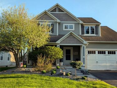 8173 Whitman Way, Liverpool, NY 13090