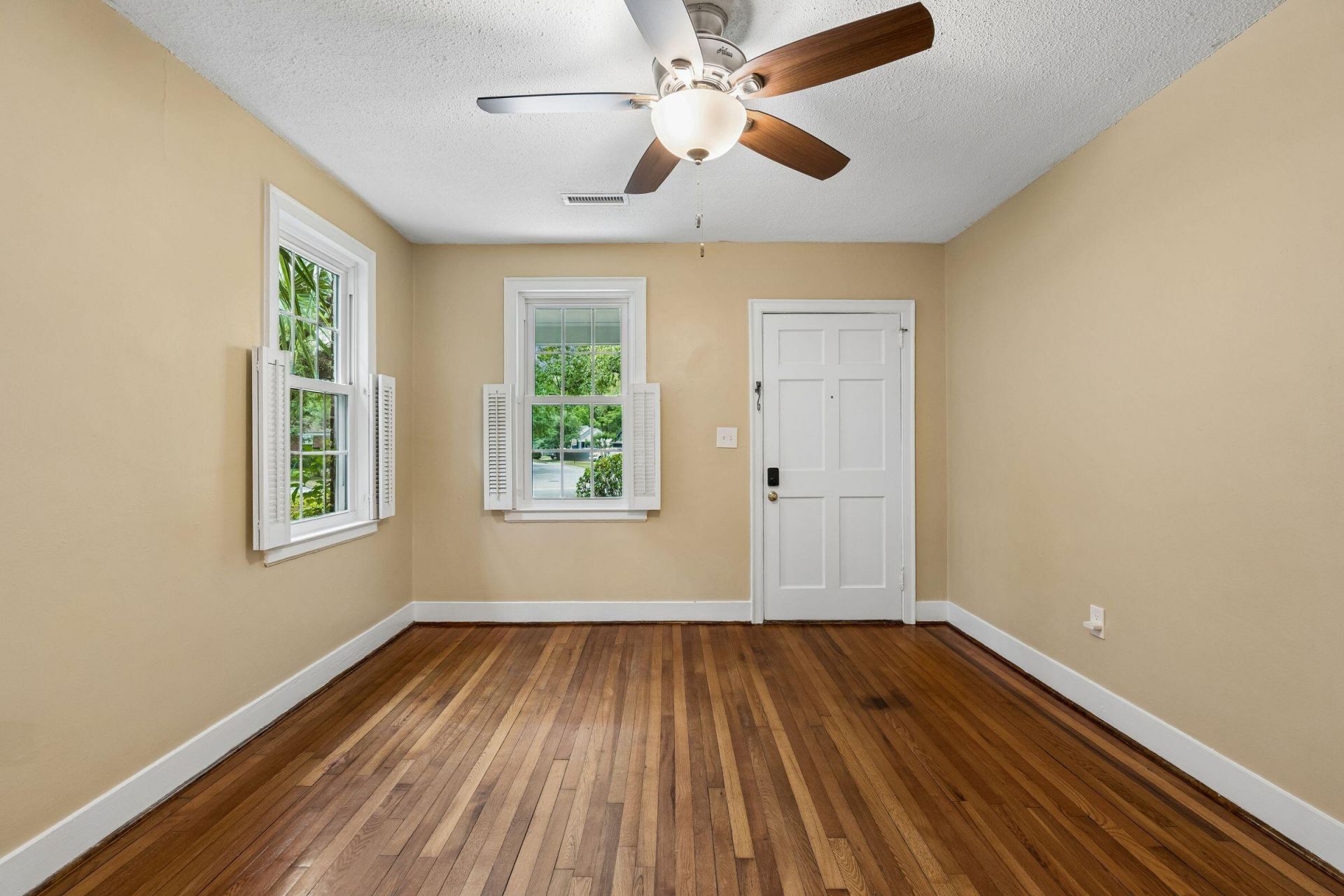 2 Sothel Avenue Photo 6