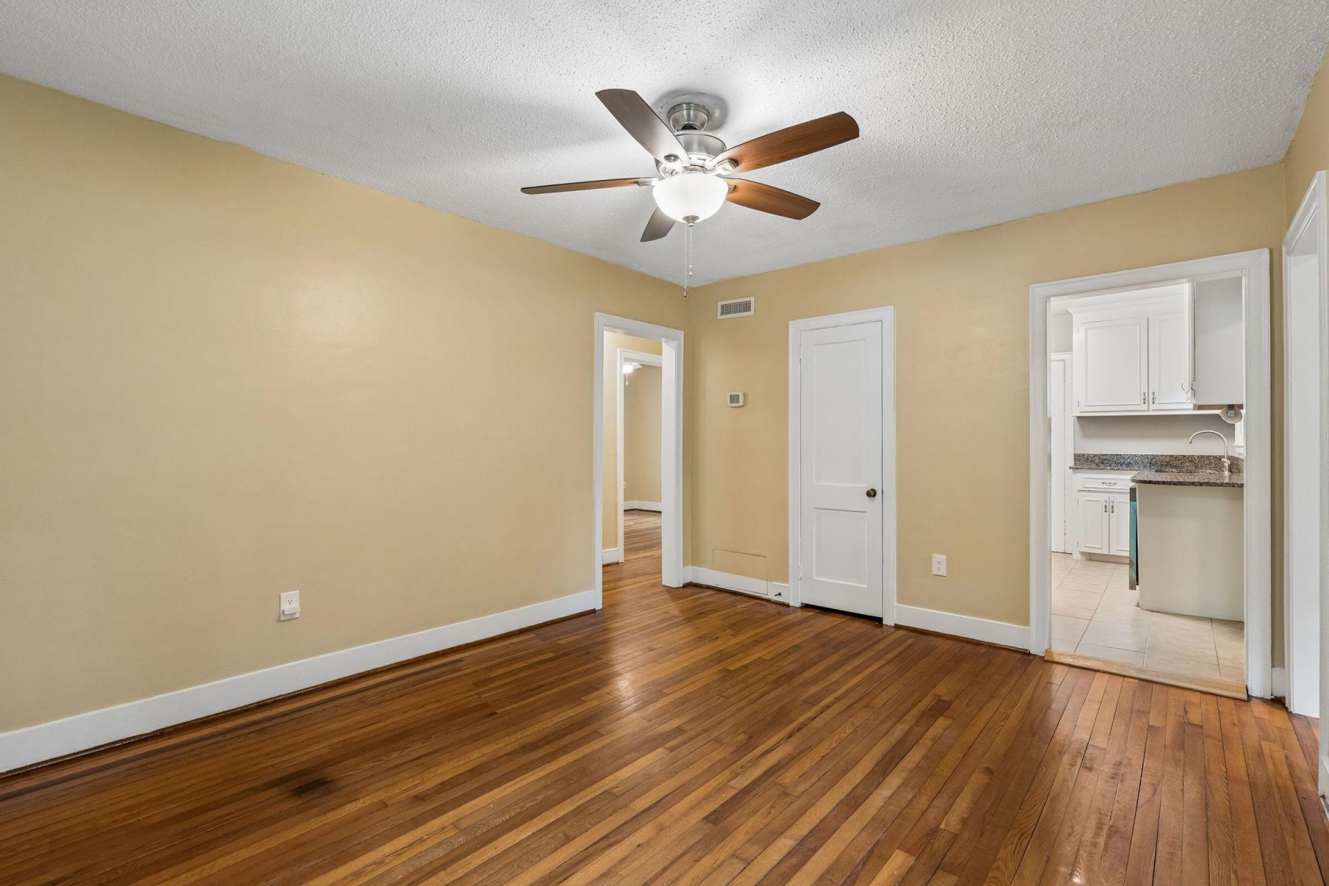 2 Sothel Avenue Photo 7