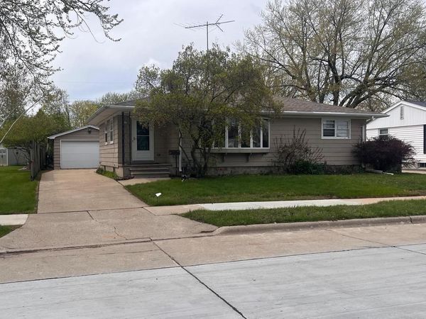 219 LARK STREET, Oshkosh, WI 54902