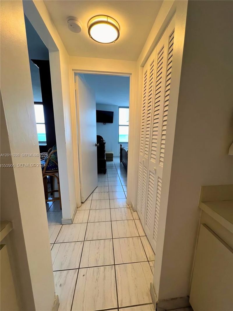 2899 Collins Ave, Unit 905, Miami Beach, FL 33140 Photo
