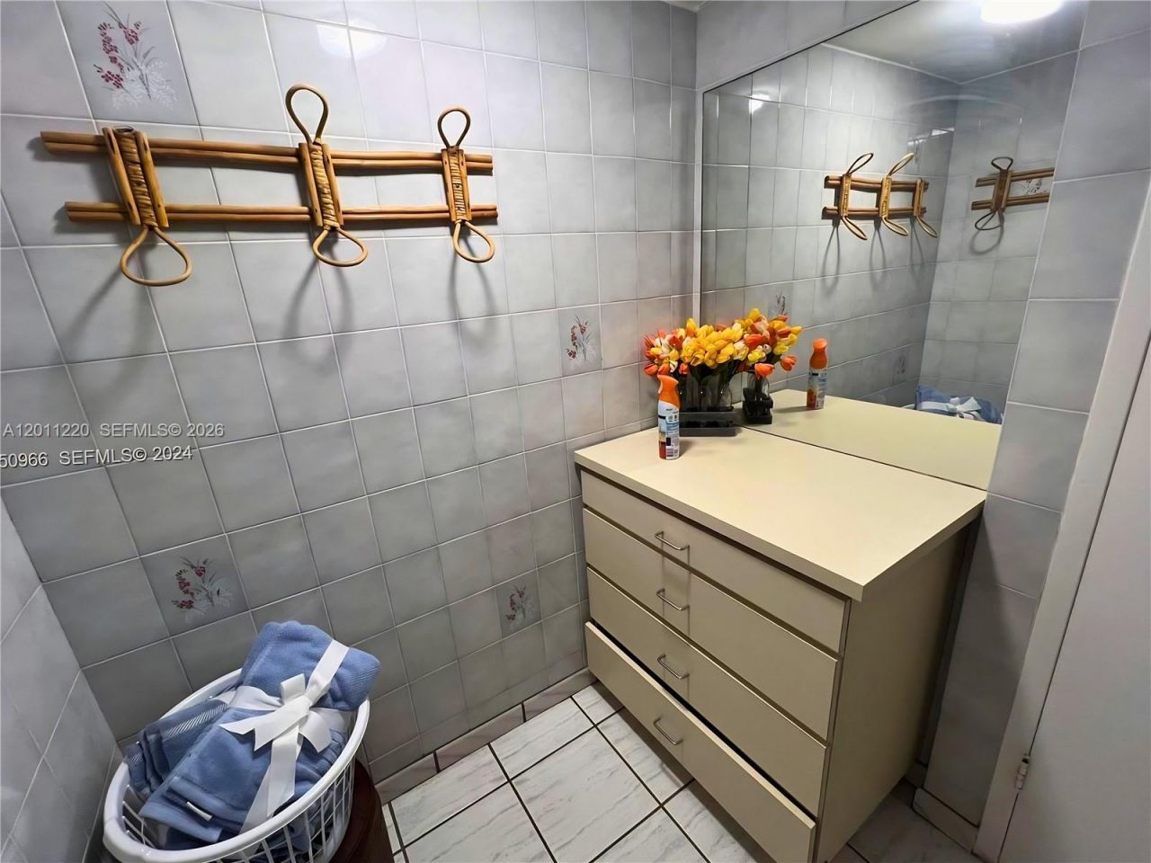 2899 Collins Ave, Unit 905, Miami Beach, FL 33140 Photo
