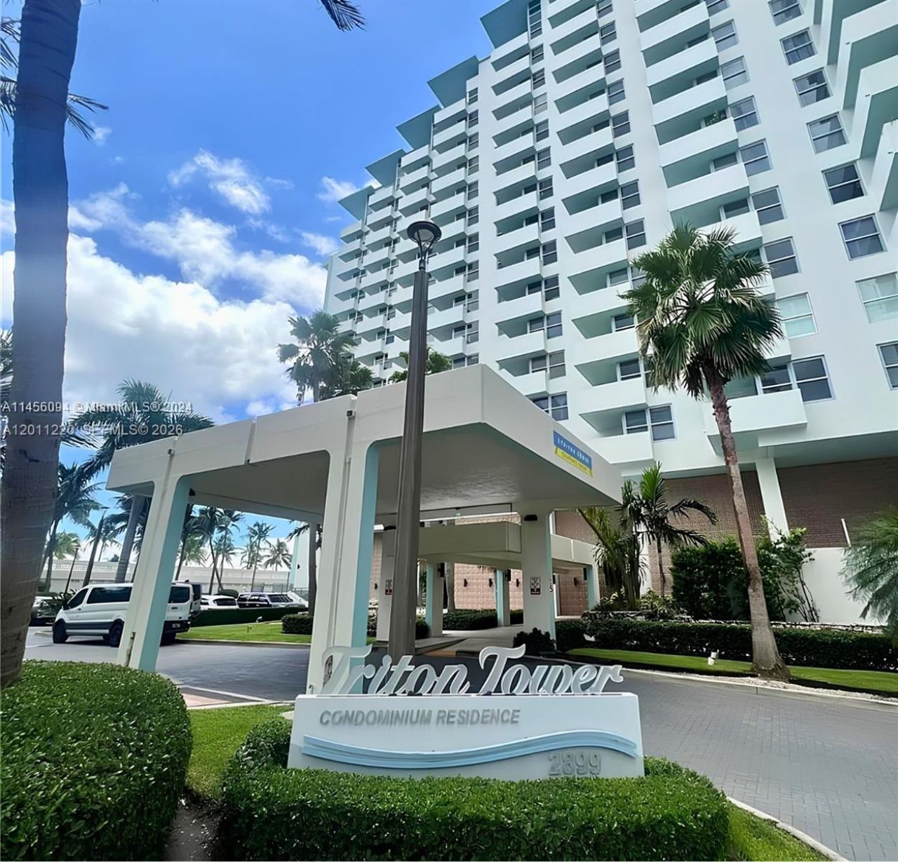 2899 Collins Ave, Unit 905, Miami Beach, FL 33140 Photo
