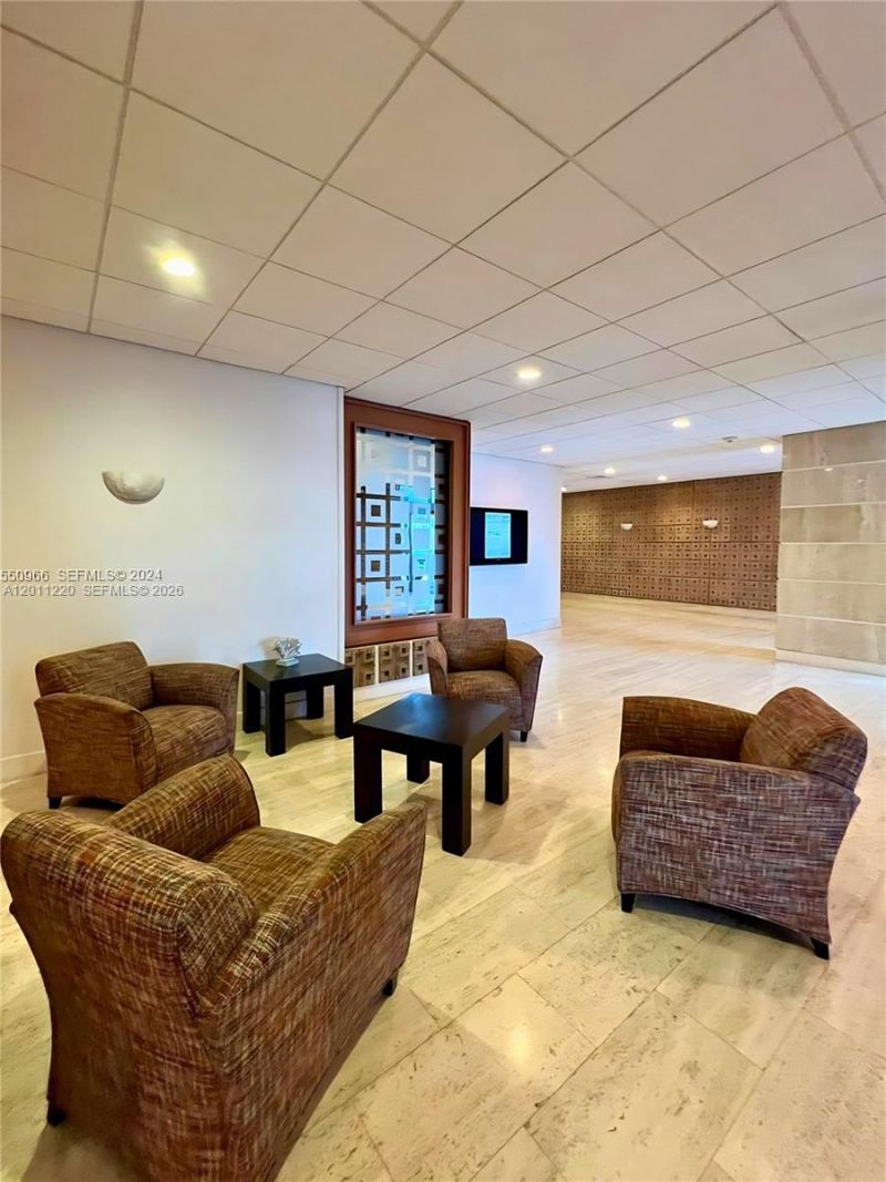 2899 Collins Ave, Unit 905, Miami Beach, FL 33140 Photo