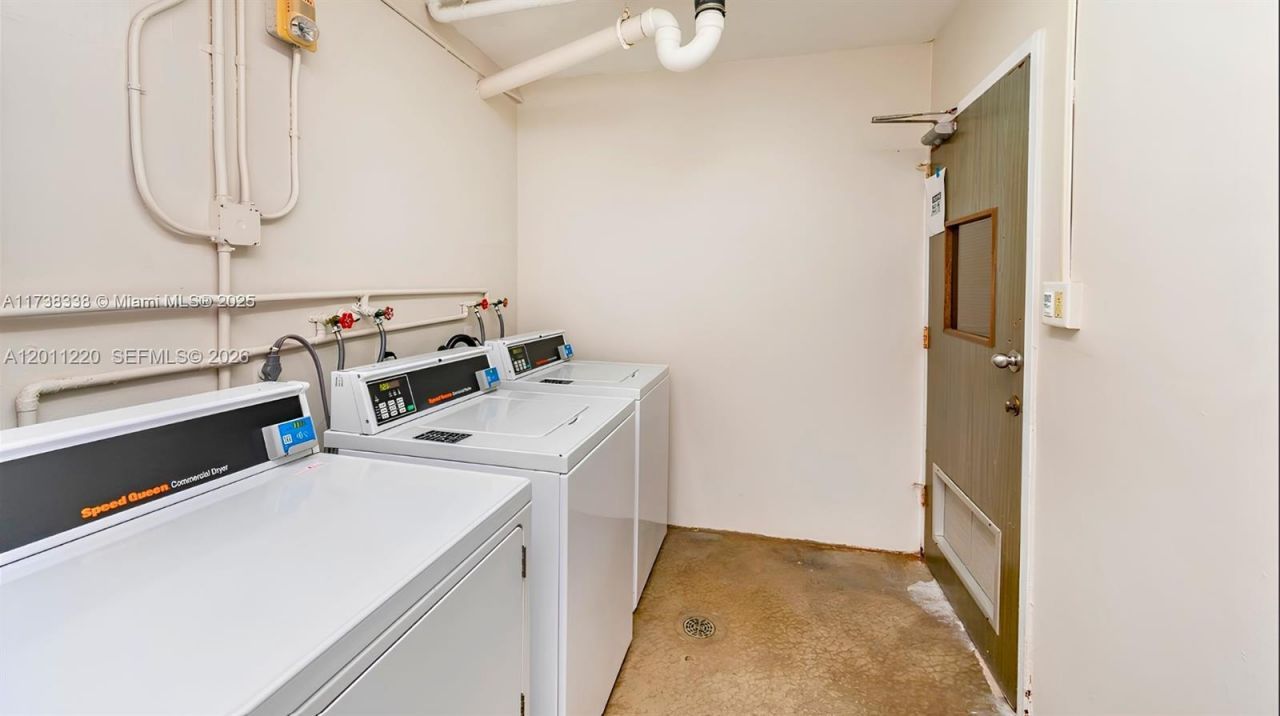 2899 Collins Ave, Unit 905, Miami Beach, FL 33140 Photo