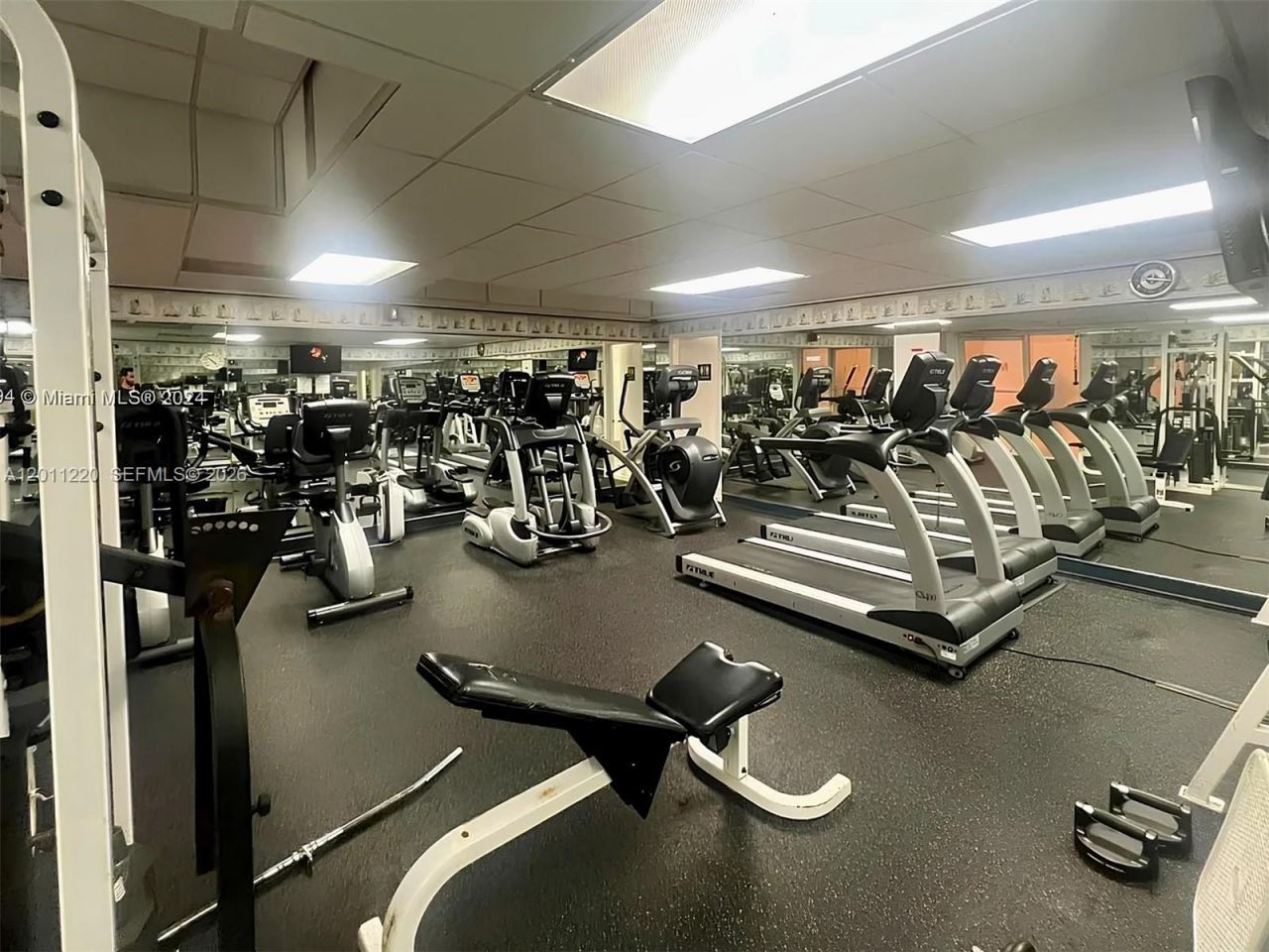 2899 Collins Ave, Unit 905, Miami Beach, FL 33140 Photo