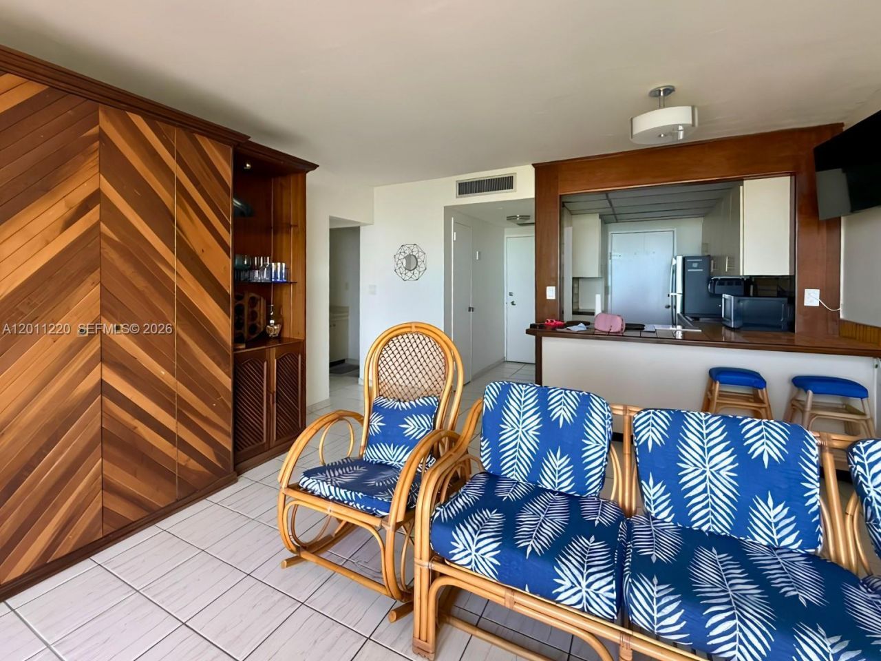 2899 Collins Ave, Unit 905, Miami Beach, FL 33140 Photo