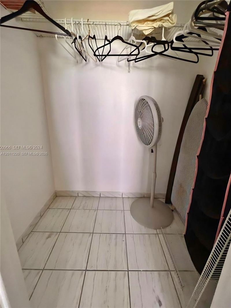2899 Collins Ave, Unit 905, Miami Beach, FL 33140 Photo