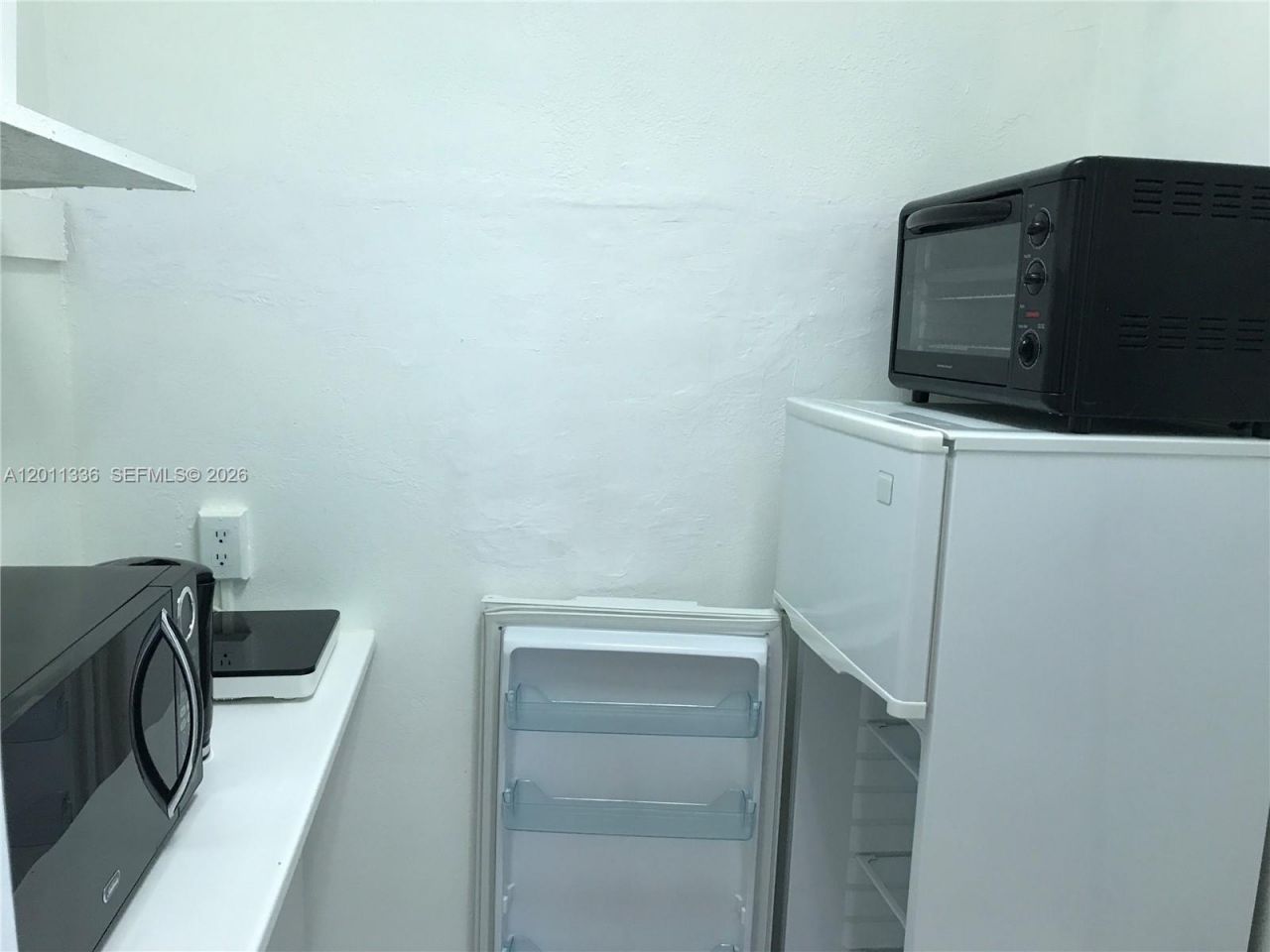 5445 Collins Ave, Unit 530, Miami Beach, FL 33140 Photo