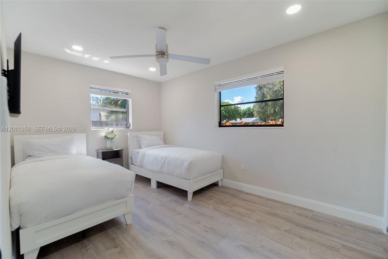 712 Tradewind Dr, North Palm Beach, FL 33408 Photo