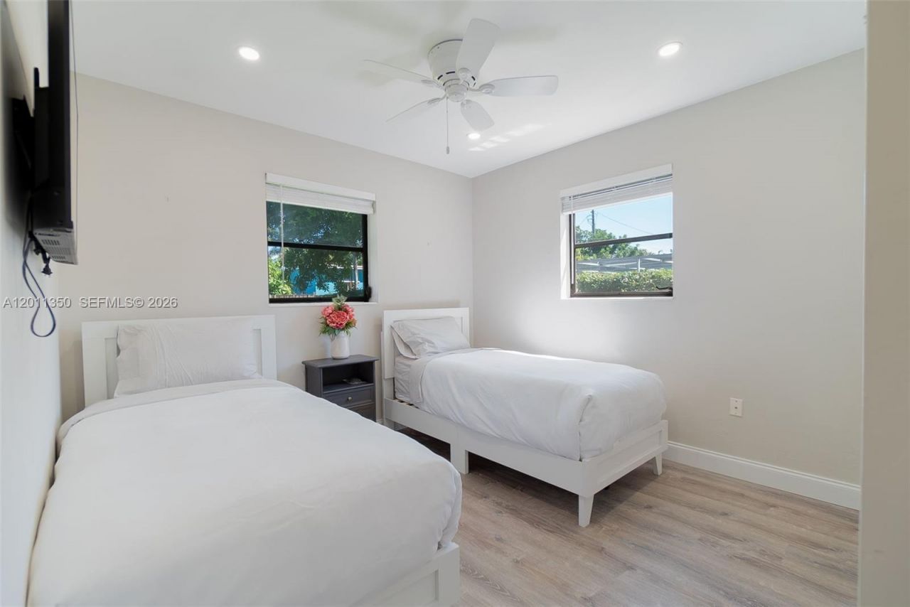 712 Tradewind Dr, North Palm Beach, FL 33408 Photo