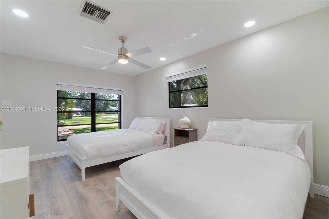 712 Tradewind Dr, North Palm Beach, FL 33408 Photo