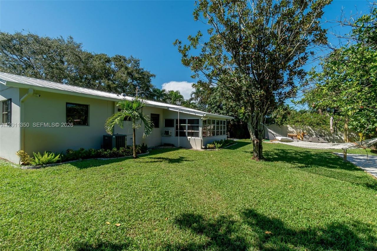 712 Tradewind Dr, North Palm Beach, FL 33408 Photo