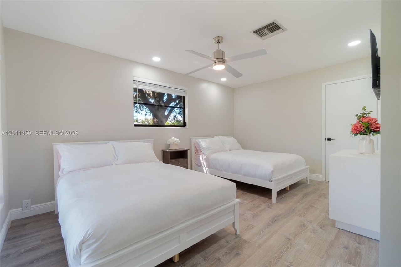 712 Tradewind Dr, North Palm Beach, FL 33408 Photo