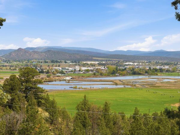 2200 NW Century Drive, Prineville, OR 97754