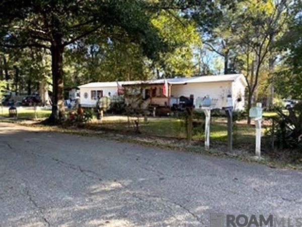 34228 Magnolia Wood Dr, Denham Springs, LA 70706