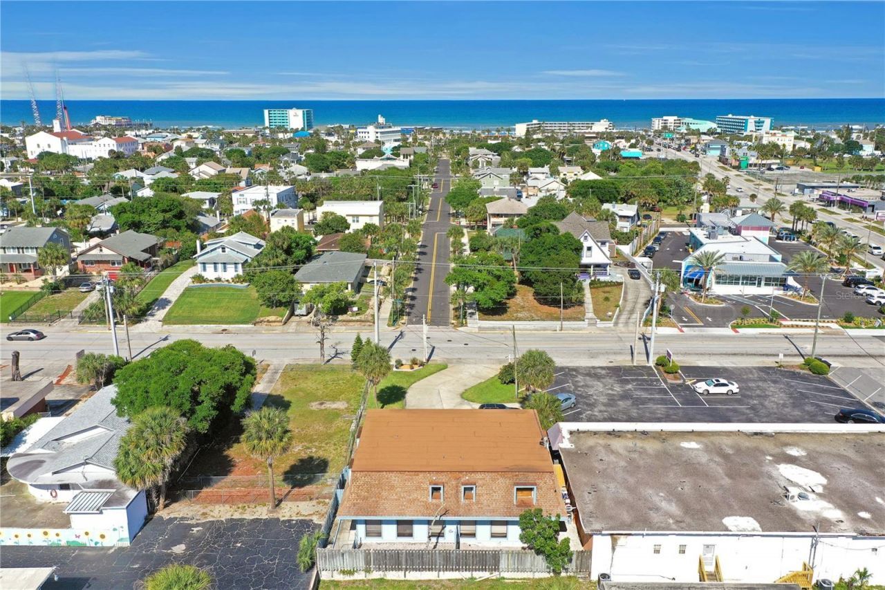 162 S Peninsula Drive, Daytona Beach, FL 32118 Photo