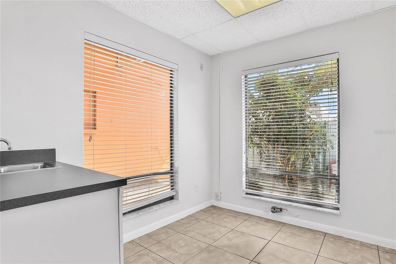 162 S Peninsula Drive, Daytona Beach, FL 32118 Photo