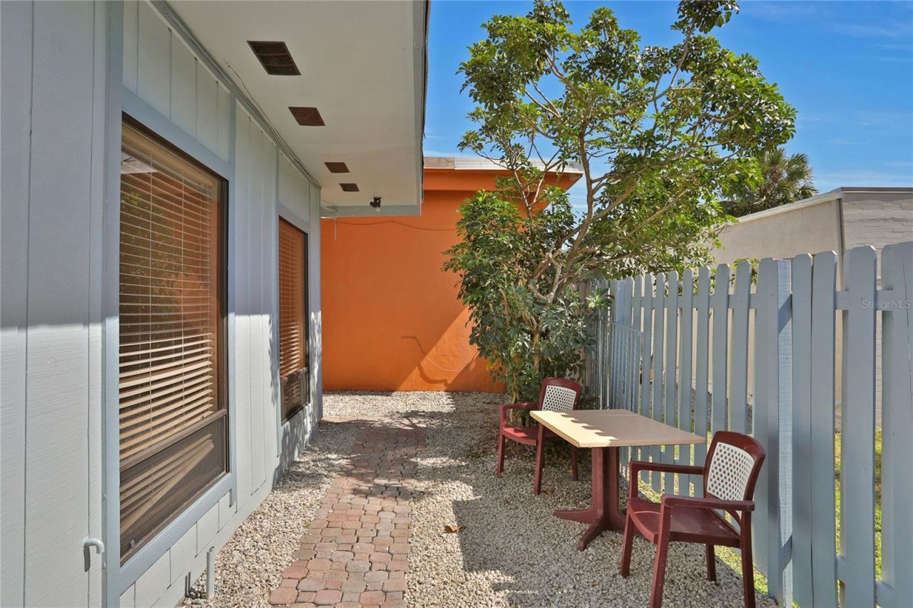 162 S Peninsula Drive, Daytona Beach, FL 32118 Photo