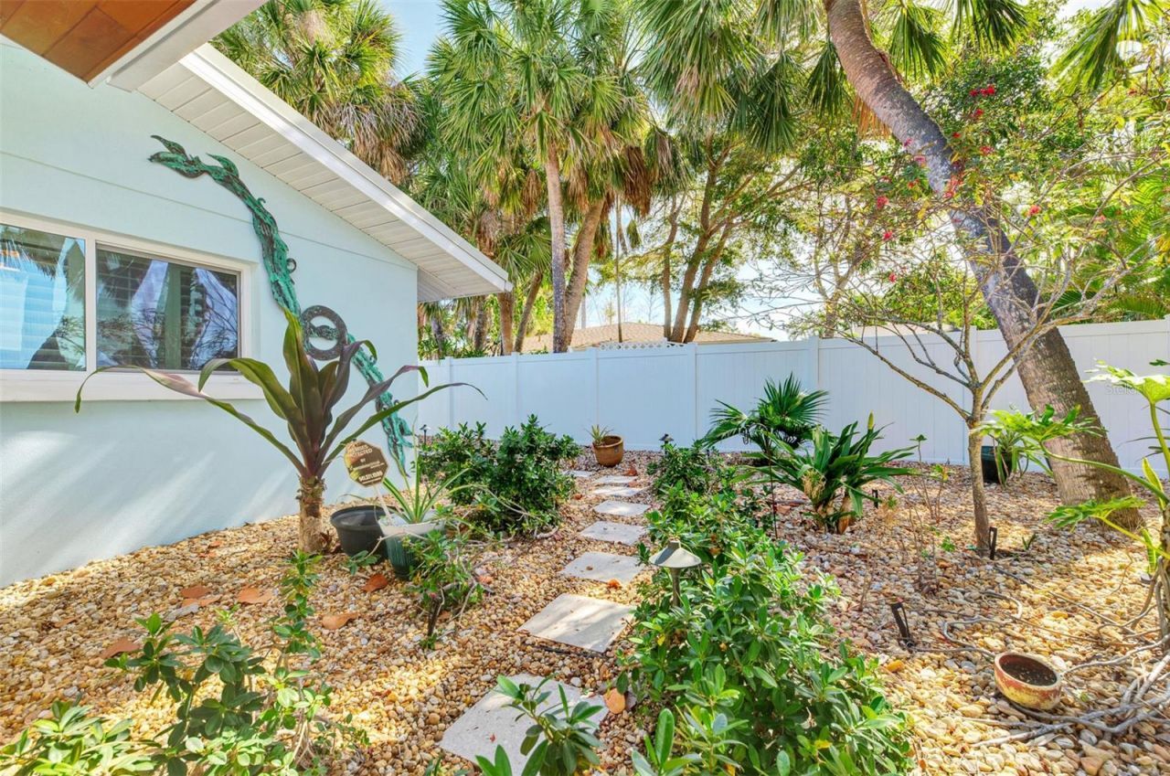 5628 Cape Leyte Drive, Sarasota, FL 34242 Photo