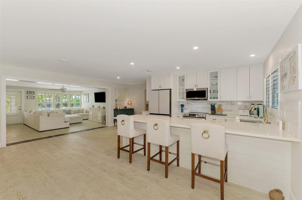 5628 Cape Leyte Drive, Sarasota, FL 34242 Photo
