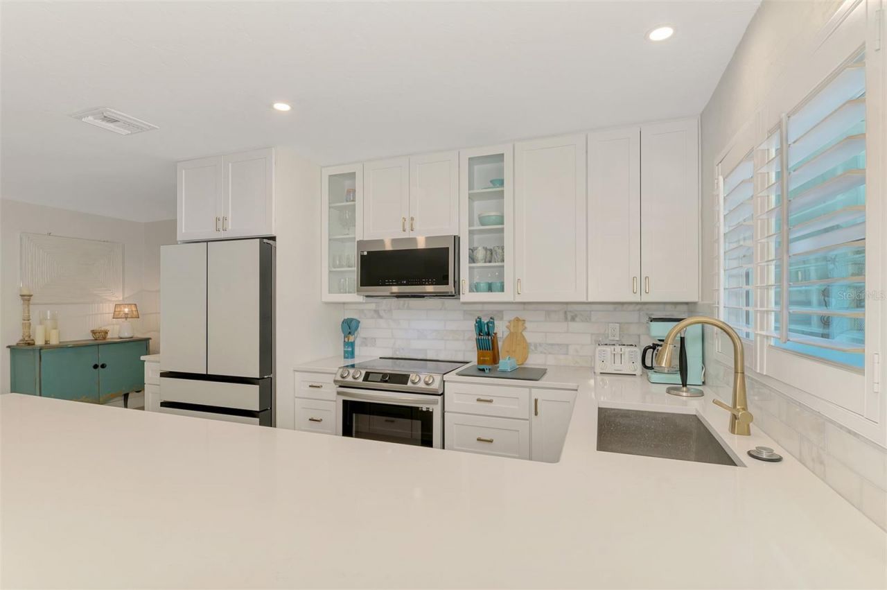 5628 Cape Leyte Drive, Sarasota, FL 34242 Photo