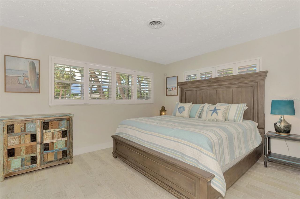 5628 Cape Leyte Drive, Sarasota, FL 34242 Photo