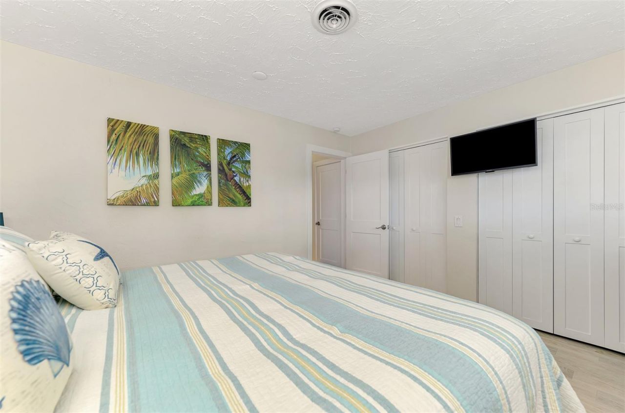 5628 Cape Leyte Drive, Sarasota, FL 34242 Photo