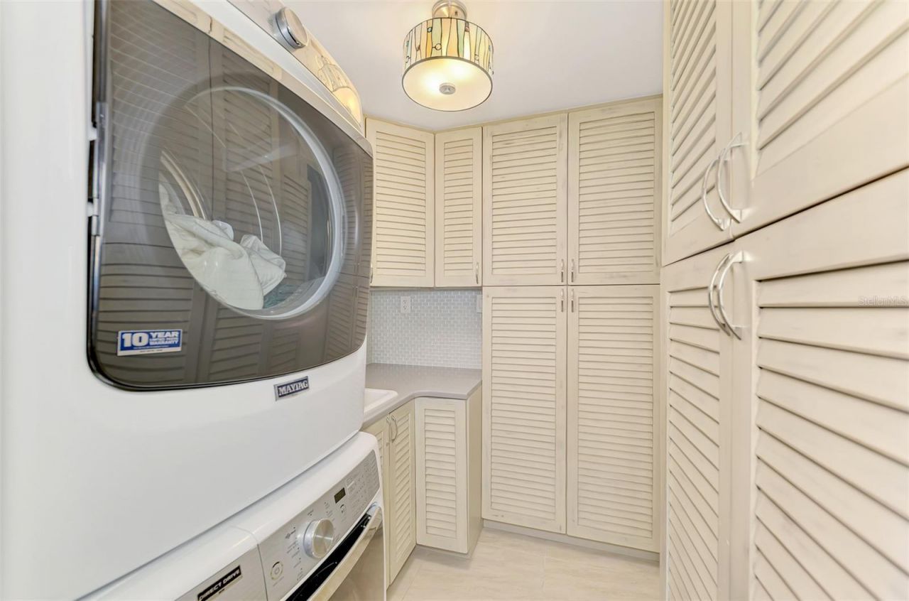 5628 Cape Leyte Drive, Sarasota, FL 34242 Photo