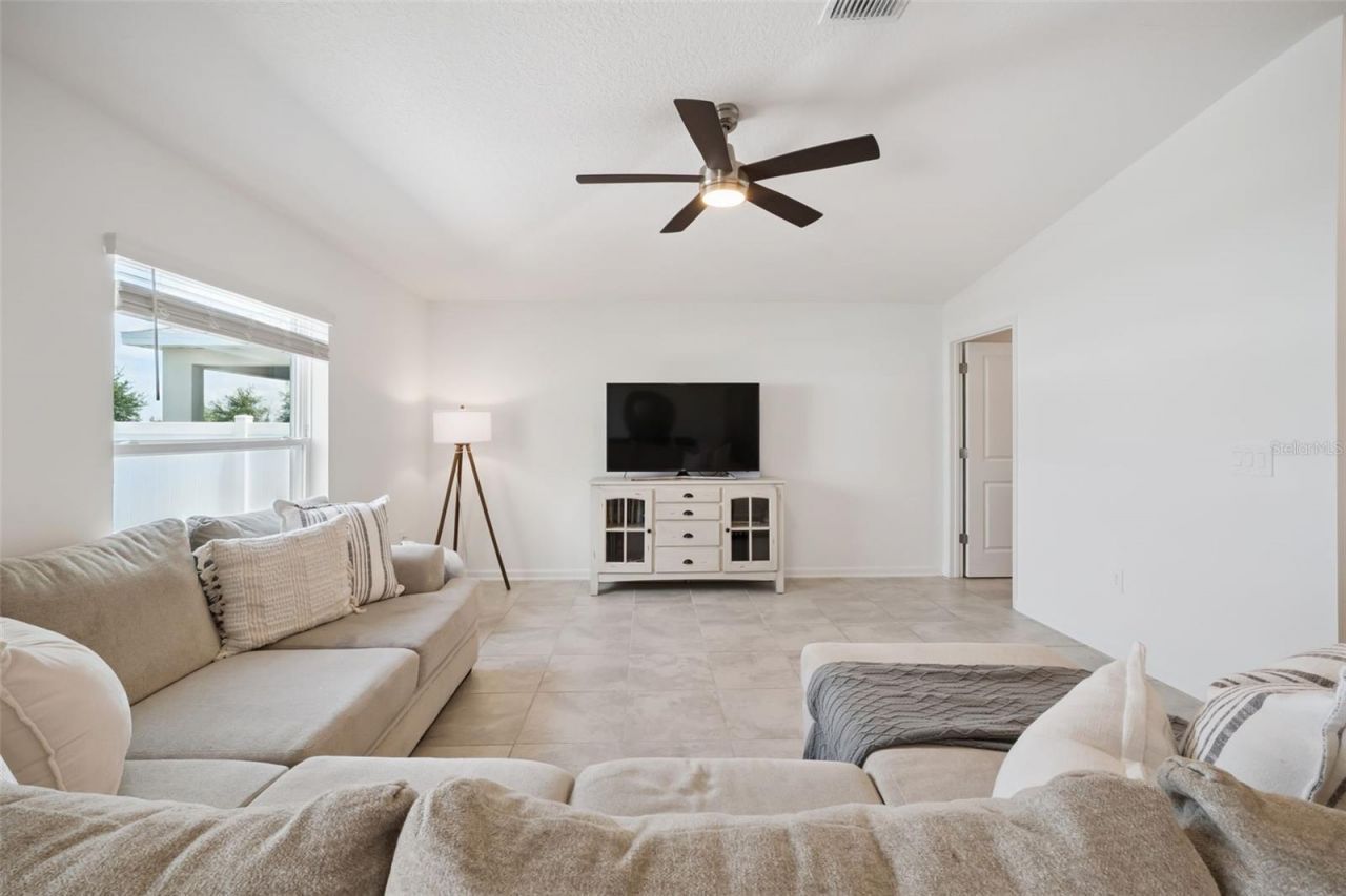 893 Laurel View Way, Groveland, FL 34736 Photo