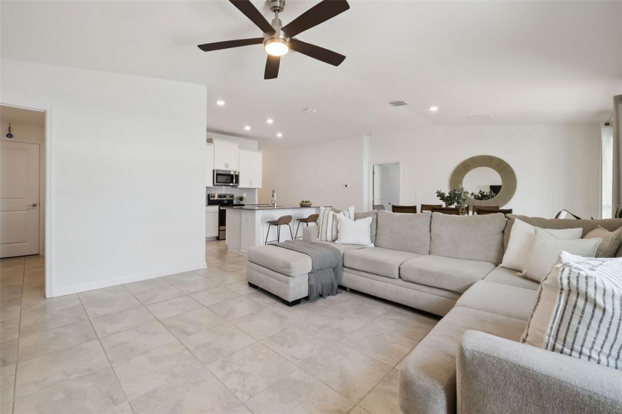 893 Laurel View Way, Groveland, FL 34736 Photo