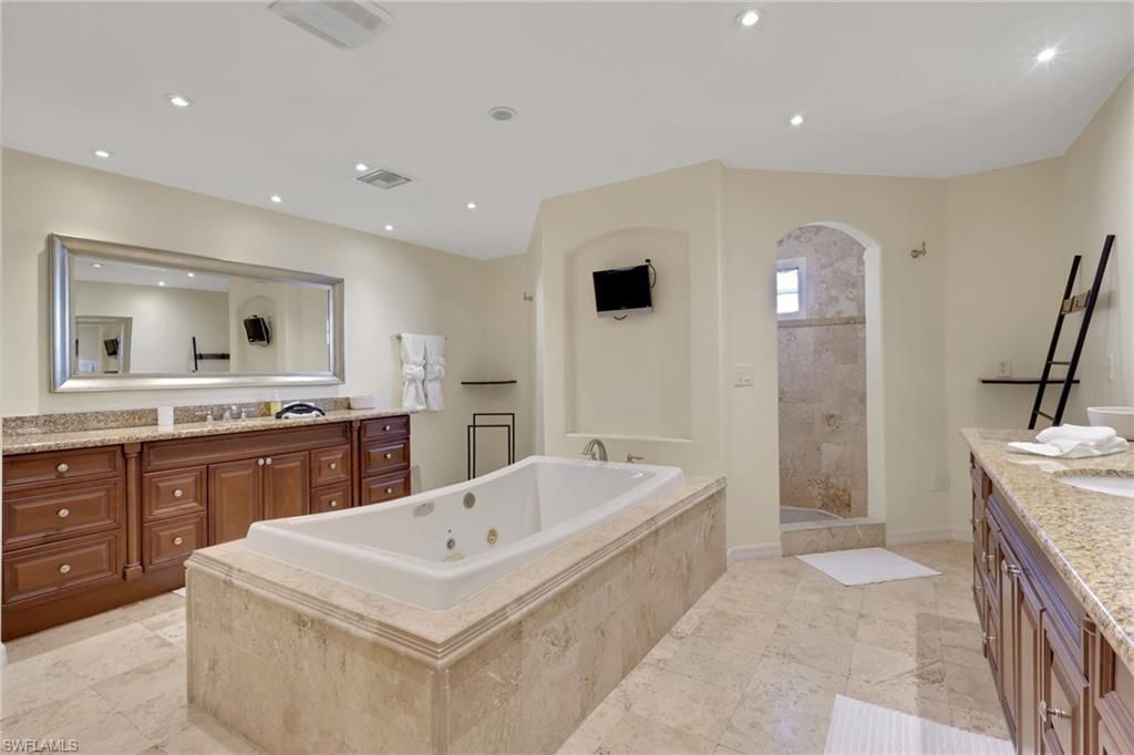 2146 SE 18th Ave, Cape Coral, FL 33990 Photo