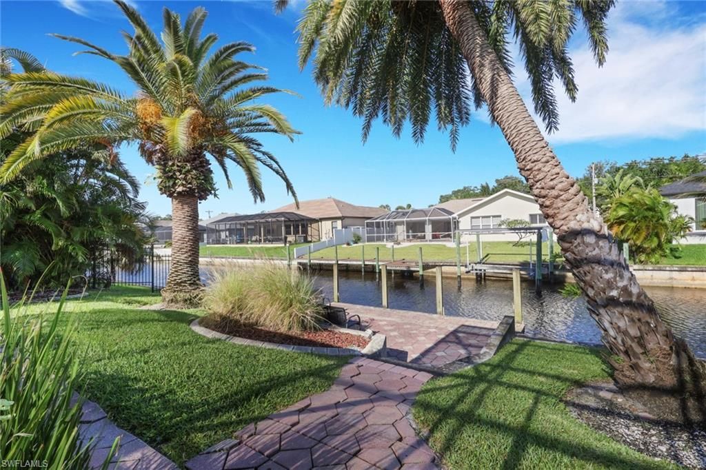2146 SE 18th Ave, Cape Coral, FL 33990 Photo