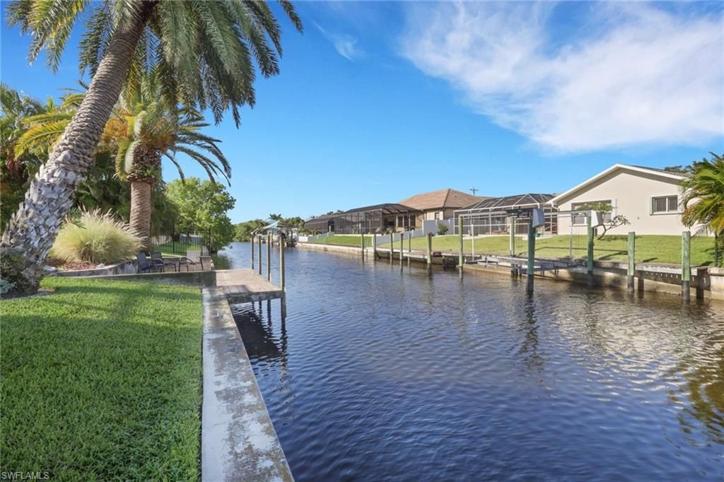 2146 SE 18th Ave, Cape Coral, FL 33990 Photo