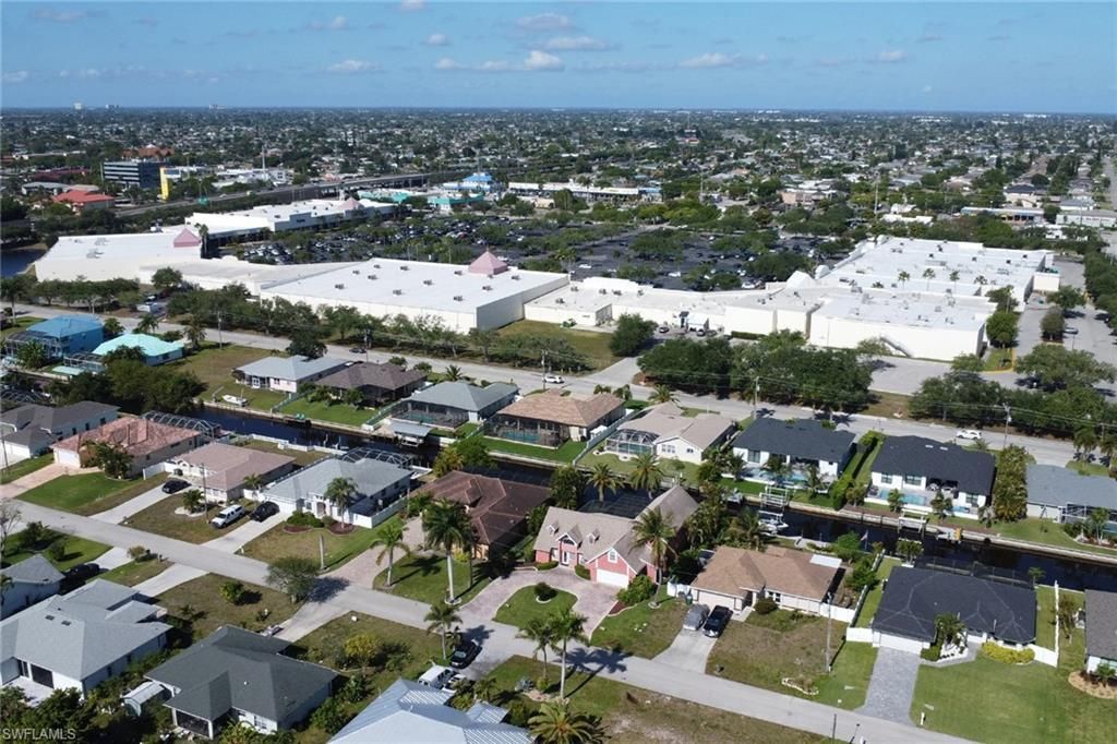 2146 SE 18th Ave, Cape Coral, FL 33990 Photo
