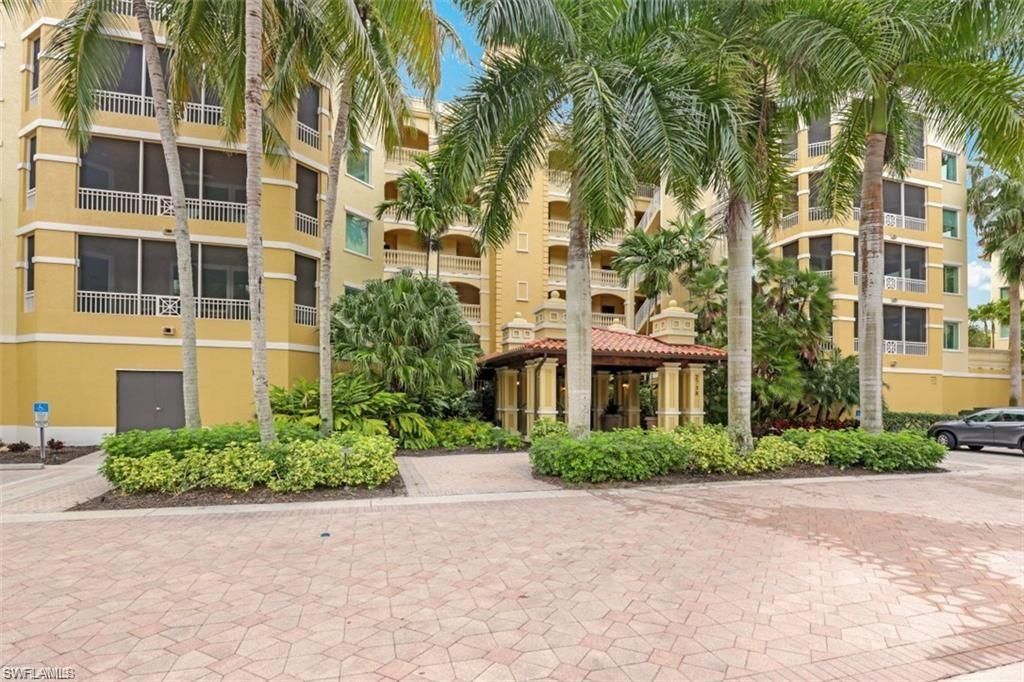 2738 Tiburon Blvd E, Unit B301, Naples, FL 34109 Main Photo