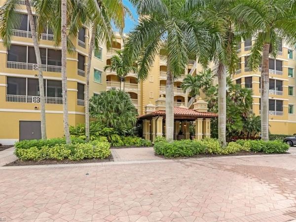 2738 Tiburon BLVD E, Unit B301, NAPLES, FL 34109