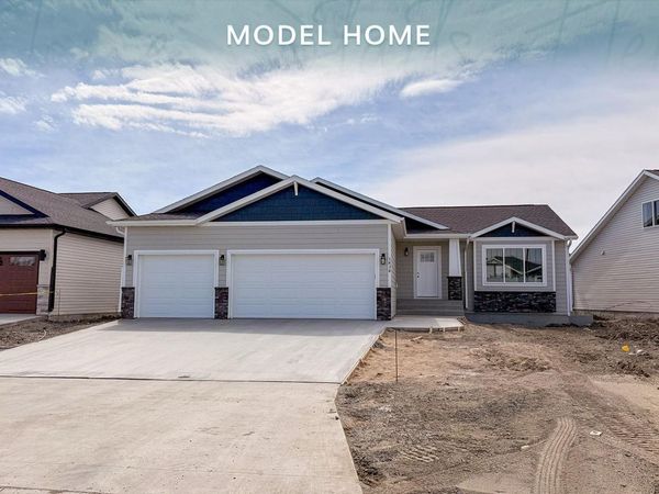 1434 66 Avenue S, Fargo, ND 58104