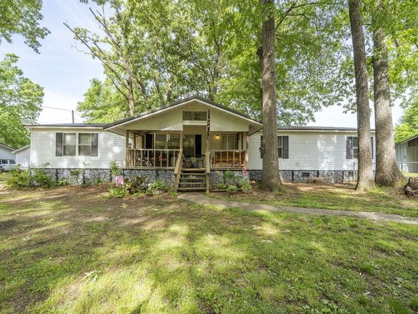 90 Shady Ln , Saltillo, TN 38370