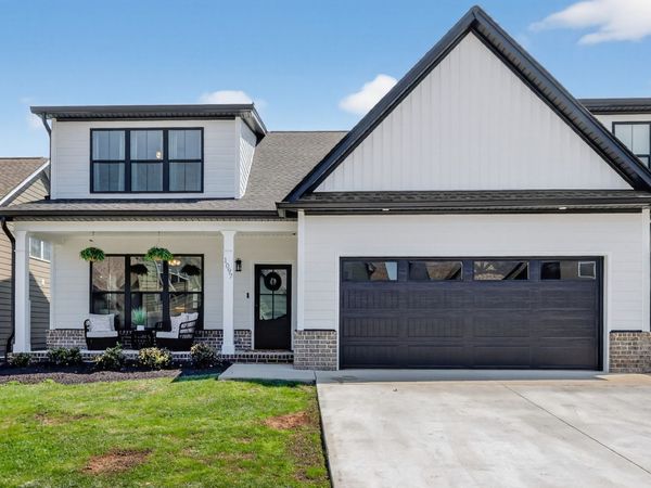1097 Malinda Ln , Greenbrier, TN 37073